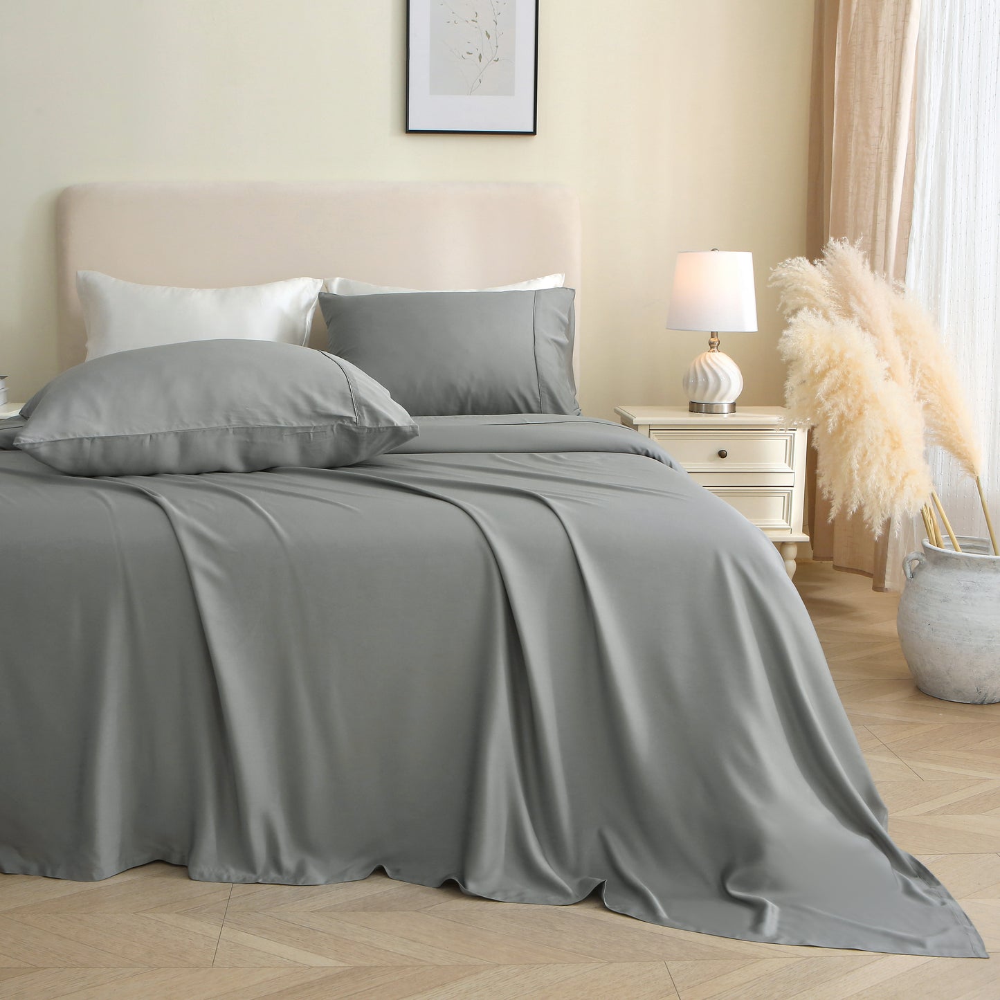 The Soft Queen Bed set